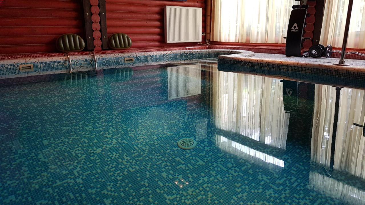 Luxury Apartments With Pool And Sauna In The Villa Cernăuți Exterior foto
