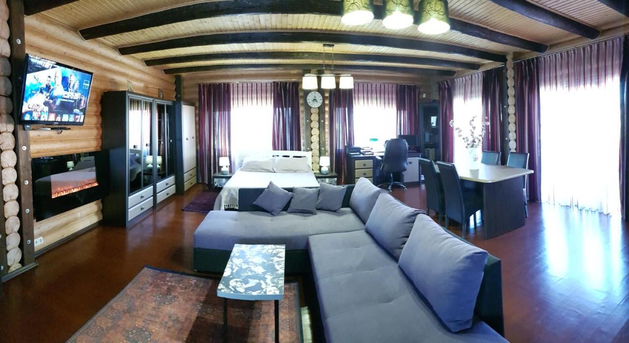 Luxury Apartments With Pool And Sauna In The Villa Cernăuți Exterior foto