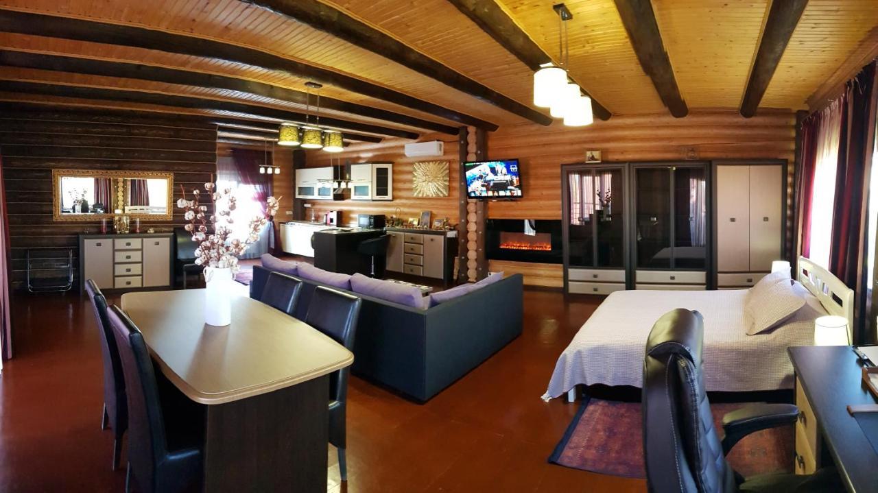 Luxury Apartments With Pool And Sauna In The Villa Cernăuți Exterior foto